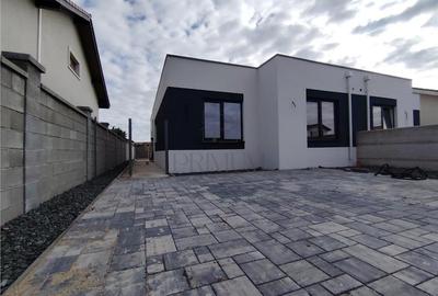 Duplex 4 camere - zona LIDL nou - personalizare interioara - toate utilitatile. - 1