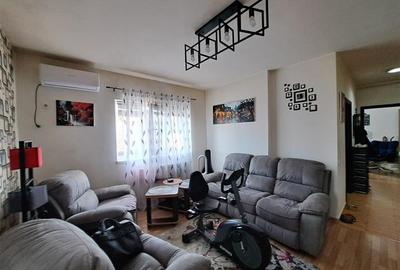 Apartament cu 2 camere decomandat, mobilat în Central