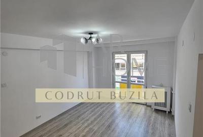 Apartament cu 2 camere semidecomandat, mobilat în Ultracentral