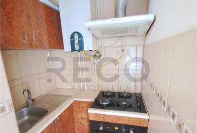 RECO Apartament cu trei camere decomandat - 16