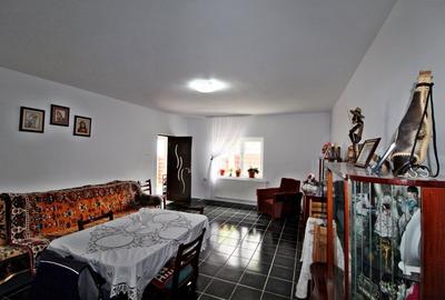 OVIDIU - Casa P+1  in prima linie la Lacul Siutghiol - 4