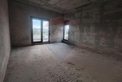 Casă cu 5 camere cu Teren 1210 Mp în Câmpineanca - 4