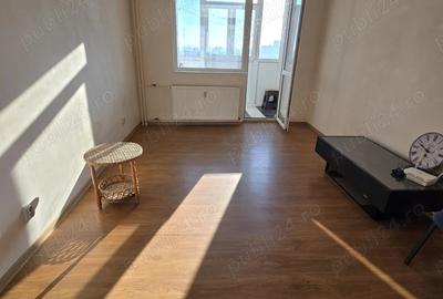Apartament cu 2 camere semidecomandat în Obor