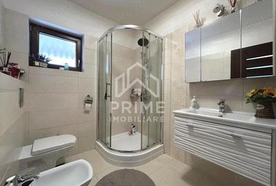 Casă cu 5 camere cu Teren 500 Mp în Central - 2