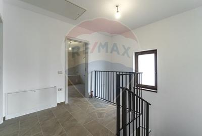 Casă cu 4 camere cu Teren 397 Mp în Tărlungeni - 18