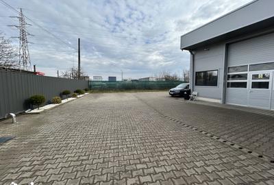 Spațiu comercial, de 280 mp, în Central - 4