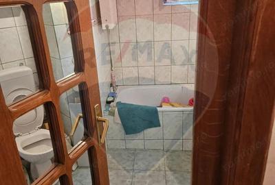 Apartament cu 3 camere de vanzare, str. Hortensiei - 13