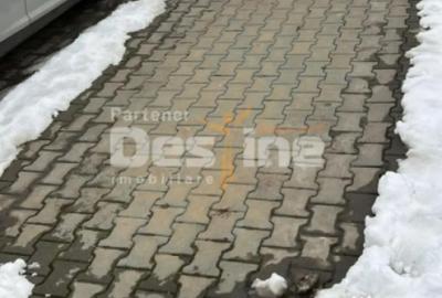 Apartament cu 2 camere decomandat în Noua