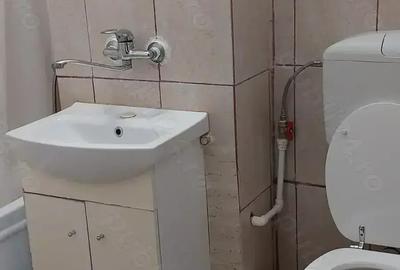 Inchiriez garsoniera Lapus, in spatele restaurantului Prestige, renovata si mobilata, AC - 7