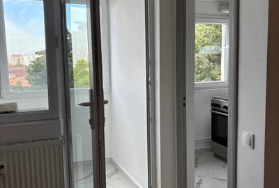 Garsoniera superba ,renovata integral,mobilata si utilata complet,totul nou,et 5 - 5
