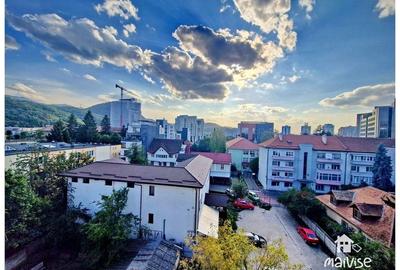 Apartament 3 camere de inchiriat, str Toamnei- Centrul Civic
