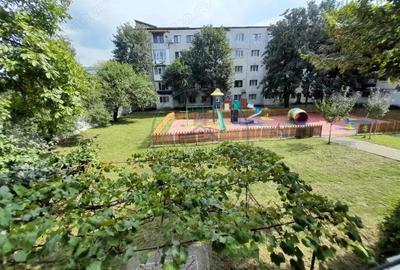 Apartament cu 2 camere, 52 mp, cu loc de parcare, zona DECEBAL - 10