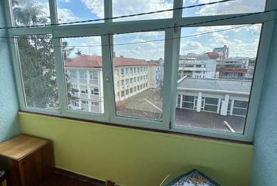 Apartament cu 2 camere decomandat în Central - 2