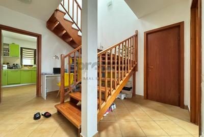 Casa de vanzare - Brasov, Str. Nicolae Labis - 10