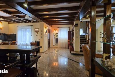 Casă cu 5 camere cu Teren 456 Mp în Central
