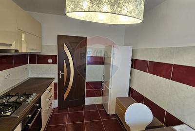 Apartament cu 2 camere decomandat, mobilat în Central - 2