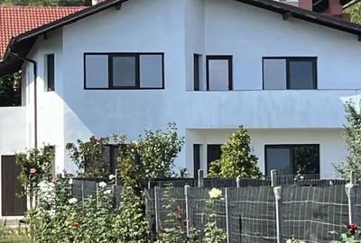 Casă cu 7 camere cu Teren 505 Mp în Cartierul Nord - 2