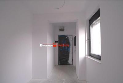 Spațiu comercial, de 135 mp, în Decebal - 17