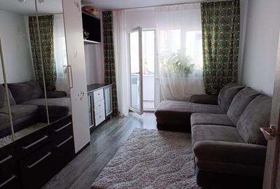 Apartament cu 3 camere decomandat în Central - 1