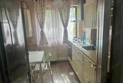 Inchiriere apartament 3 camere zona Centrala - 1