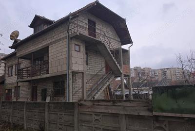 Casă cu 6 camere în Central - 13