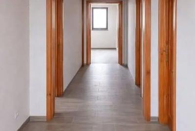 Casă cu 5 camere cu Teren 556 Mp în Stupini - 5