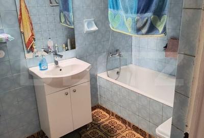 Casă cu 3 camere cu Teren 1000 Mp în Central - 1