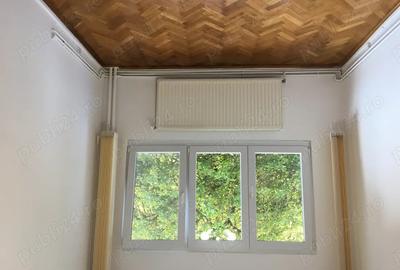 Inchiriez apartament 4 camere cu garaj si 2 boxe sub bloc