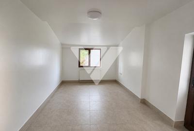 Casă individuală cu 7 camere cu Teren 380 Mp în Central - 5