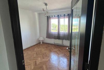 Apartament cu 2 camere decomandat în Central - 2