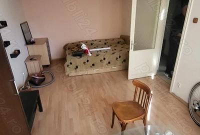 Garsonieră decomandată în Sud - 4