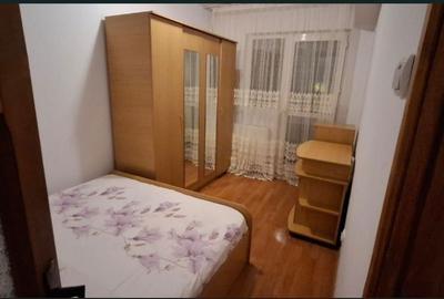 Apartament cu 3 camere decomandat în Micro 20 - 3