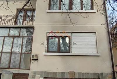 Casa D+P+E, an 1980, teren 285 m2, zona foarte buna, Campina, Prahova - 1