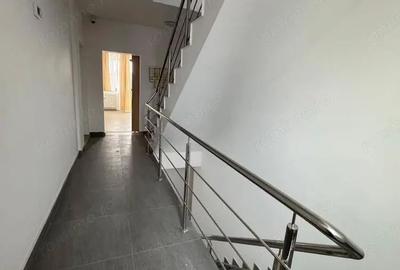 Casă în Apărătorii Patriei - 2