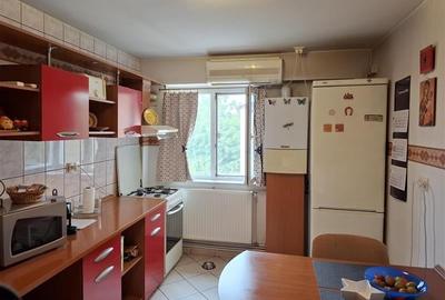 Apartament 3 camere, mobilat si utilat, 2 balcoane, CT Apartament 3 camere, mobilat si utilat, 2 balcoane, CT - 3