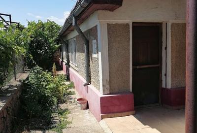 Casa renovabila cu teren mare central Techirghiol - 1