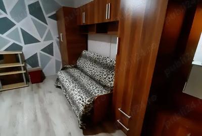 Garsonieră decomandată în Central - 3