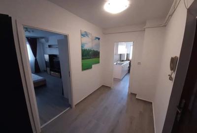 Inchiriez apartament 2 camere decomandat zona piata nicolina - 1