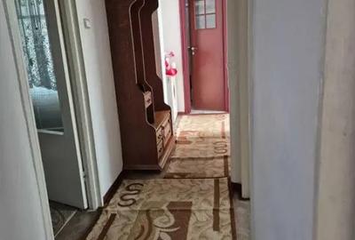 Apartament cu 3 camere decomandat în Central - 1