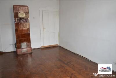 Spațiu comercial, de 190 mp, în Central - 8