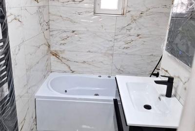 Apartament cu 3 camere în Broșteni - 11
