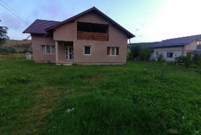 Casă individuală cu 3 camere cu Canalizare în Dolheștii Mari - 1
