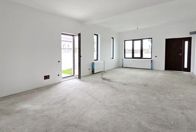 Casă individuală cu 4 camere cu Canalizare în Central - 7