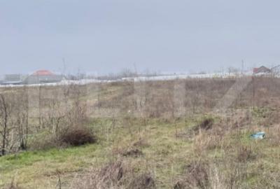 Teren de 3800 mp, în Central
