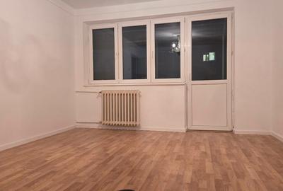 Apartament cu 3 camere semidecomandat în Drumul Taberei - 1