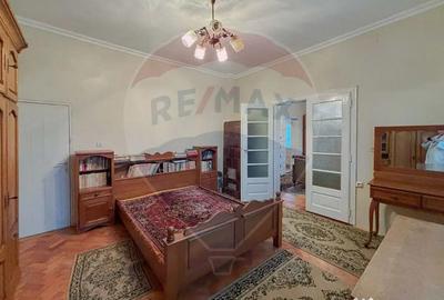 Casă cu 5 camere cu Garaj în Ultracentral - 14