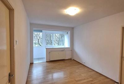 Apartament cu 2 camere semidecomandat în Dristor