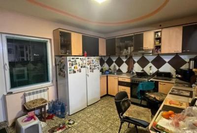 Casă cu 4 camere cu Teren 500 Mp în Rădăuți - 5