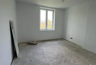 Vand sau Inchiriez spatiu pentru birouri Hunedoara, zona OM - 1