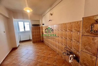 Apartament cu 3 camere semidecomandat în Cartierul Nord
